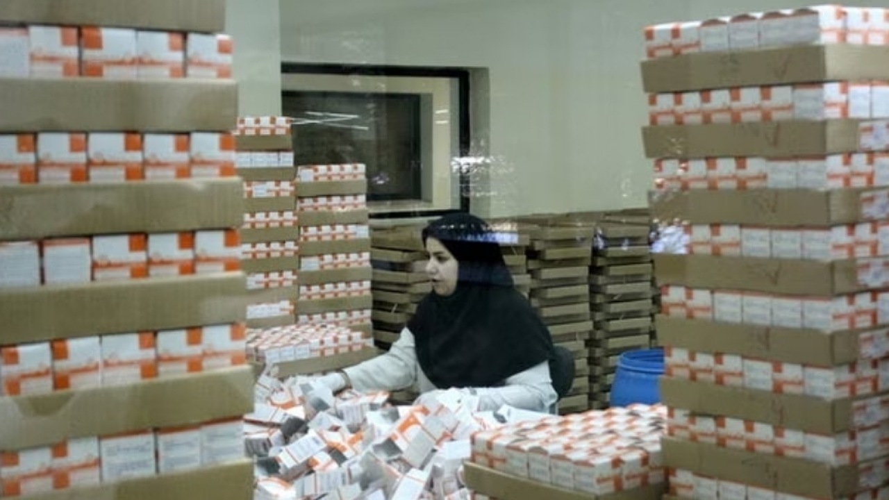 پیگیری‌ها برای تامین ارز و نقدینگی دارو ادامه دارد