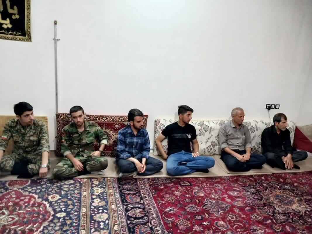 تشکیل جلسه حلقه صالحین