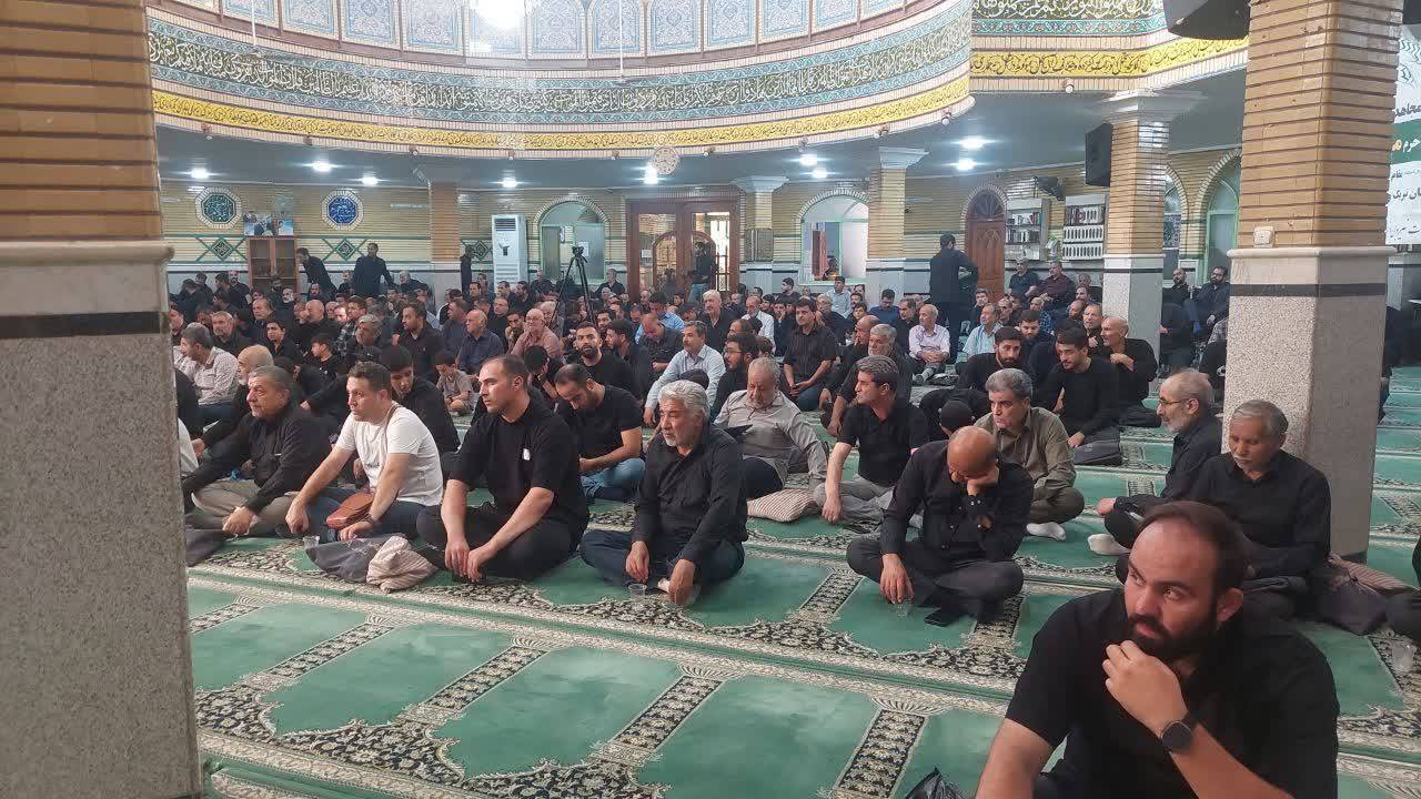 اجتماع مردم شهر تهران در مراسم بزرگداشت ابراهیم بیدی