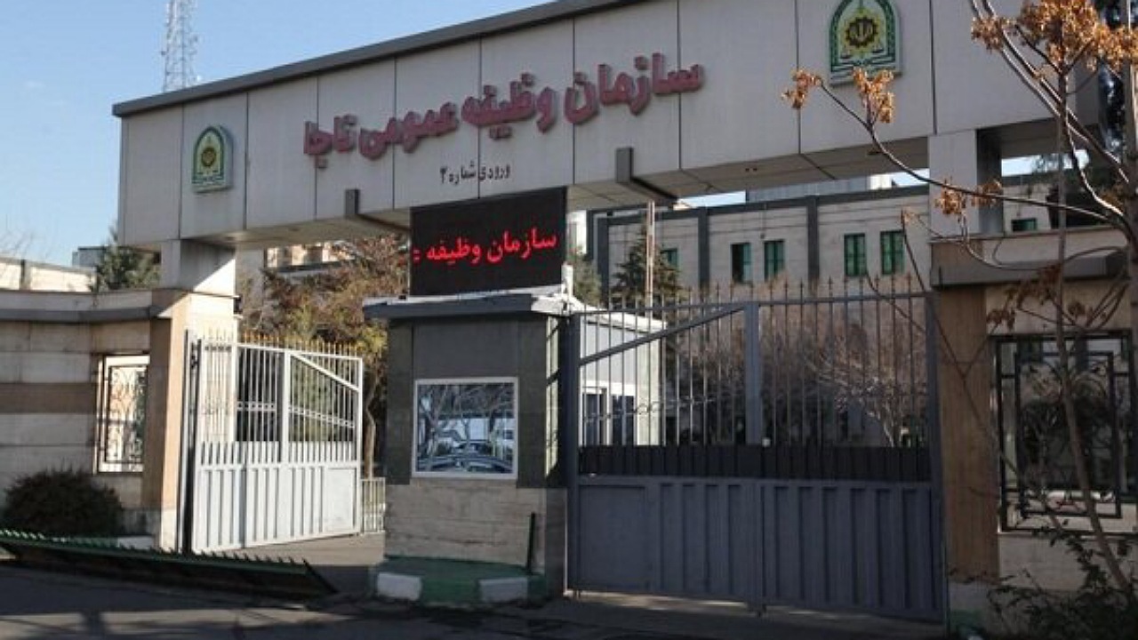 انتظار چندساعته مشمولان نظام وظیفه برای درخواست خروج از کشور