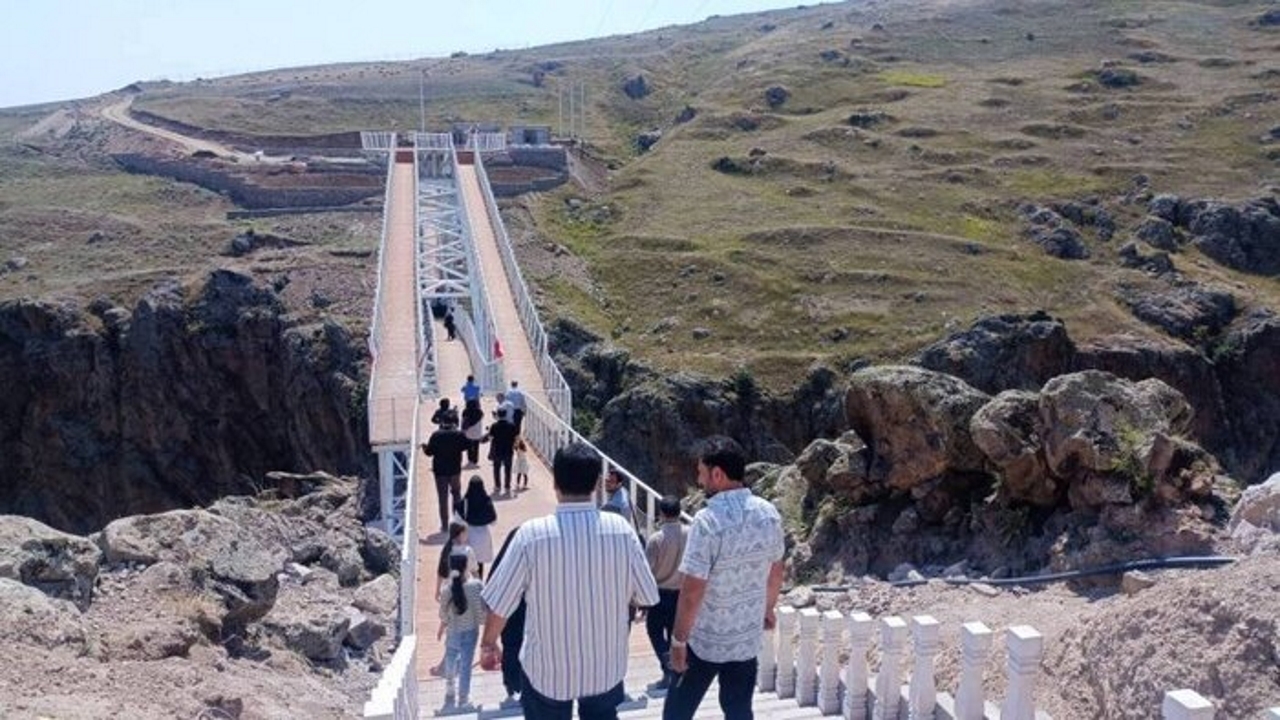 فرماندار: صنعت گردشگری سرعین با افتتاح پل ترکیبی متحول می‌شود