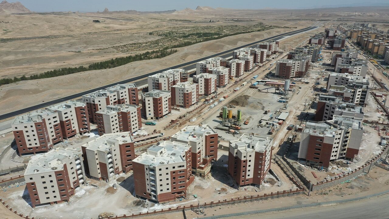 تحویل ۲۶۵۰ واحد مسکونی به جامعه ایثارگری قم