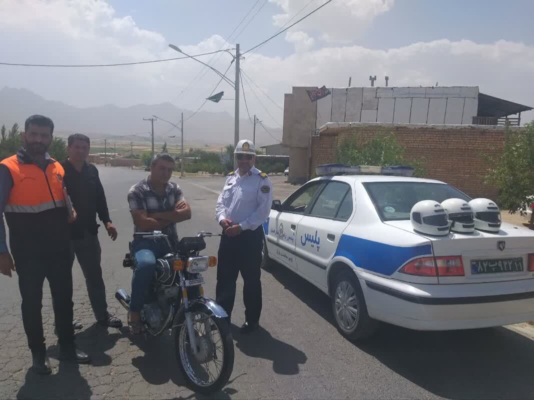 آموزش نکات ایمنی به موتورسواران