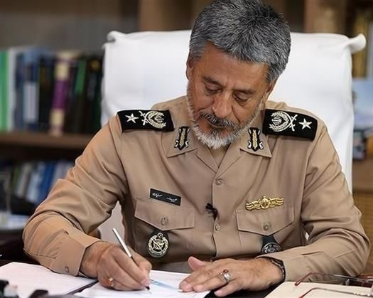 امیر دریادار حبیب&zwnj;الله سیاری رئیس ستاد و معاون هماهنگ کننده ارتش جمهوری اسلامی ایران