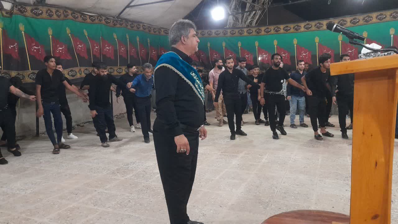 مراسم سینه زنی