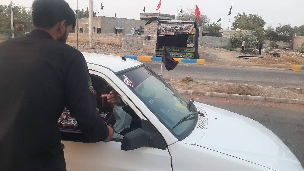 توزیع شربت نذری