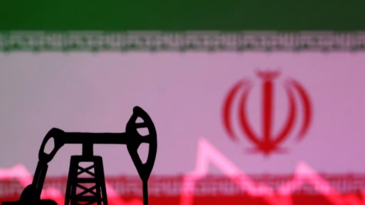 رویترز: ایران با وجود تحریم‌ها مشتریان جدیدی برای نفت خود پیدا کرده است