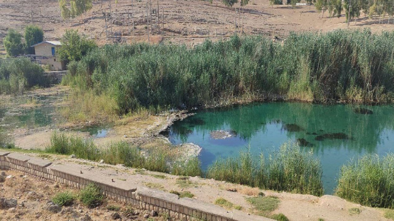انباشت زباله در سد سراب انباشت زباله در سد سراب