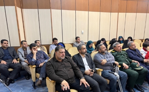 تجلیل از خبرنگاران صدا وسیمای گیلان با حضورجمعی از مسئولان تجلیل از خبرنگاران صدا وسیمای گیلان با حضورجمعی از مسئولان