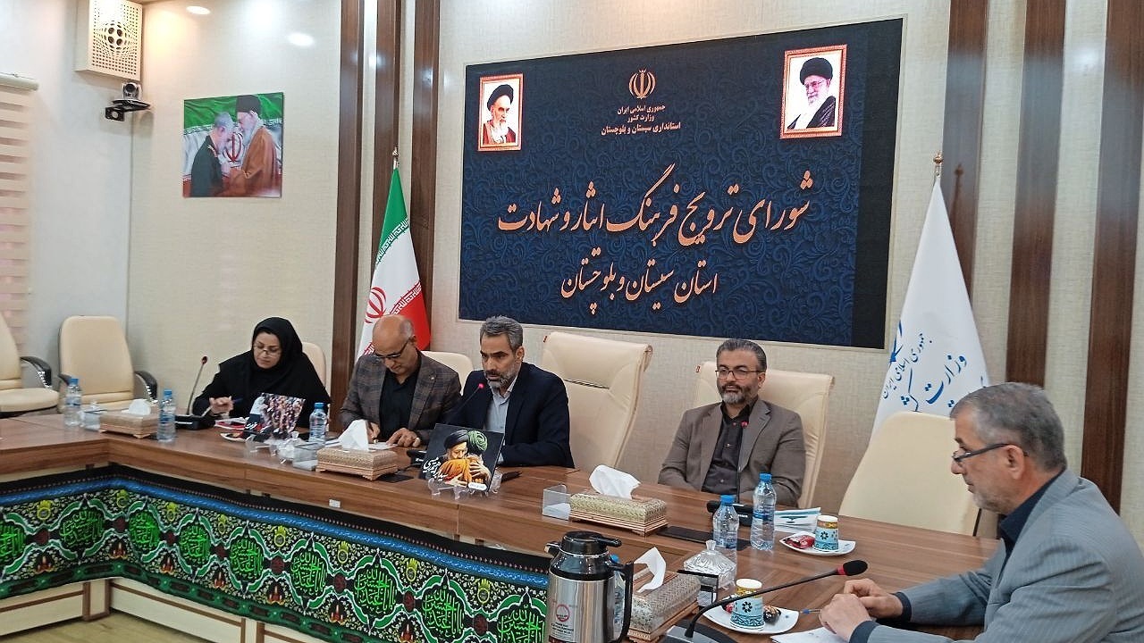 دشمن به دنبال کمرنگ کردن فرهنگ ایثار و شهادت است