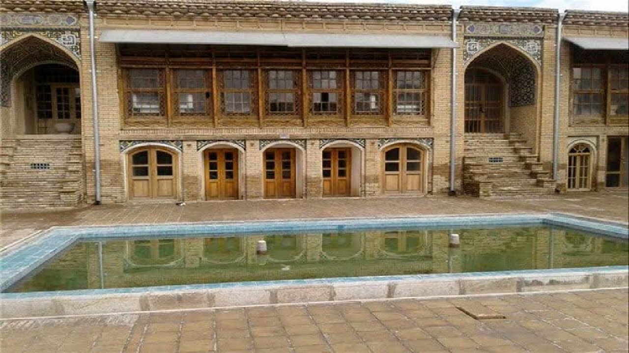 واگذاری خانه بزرگمهری بروجرد به بخش خصوصی