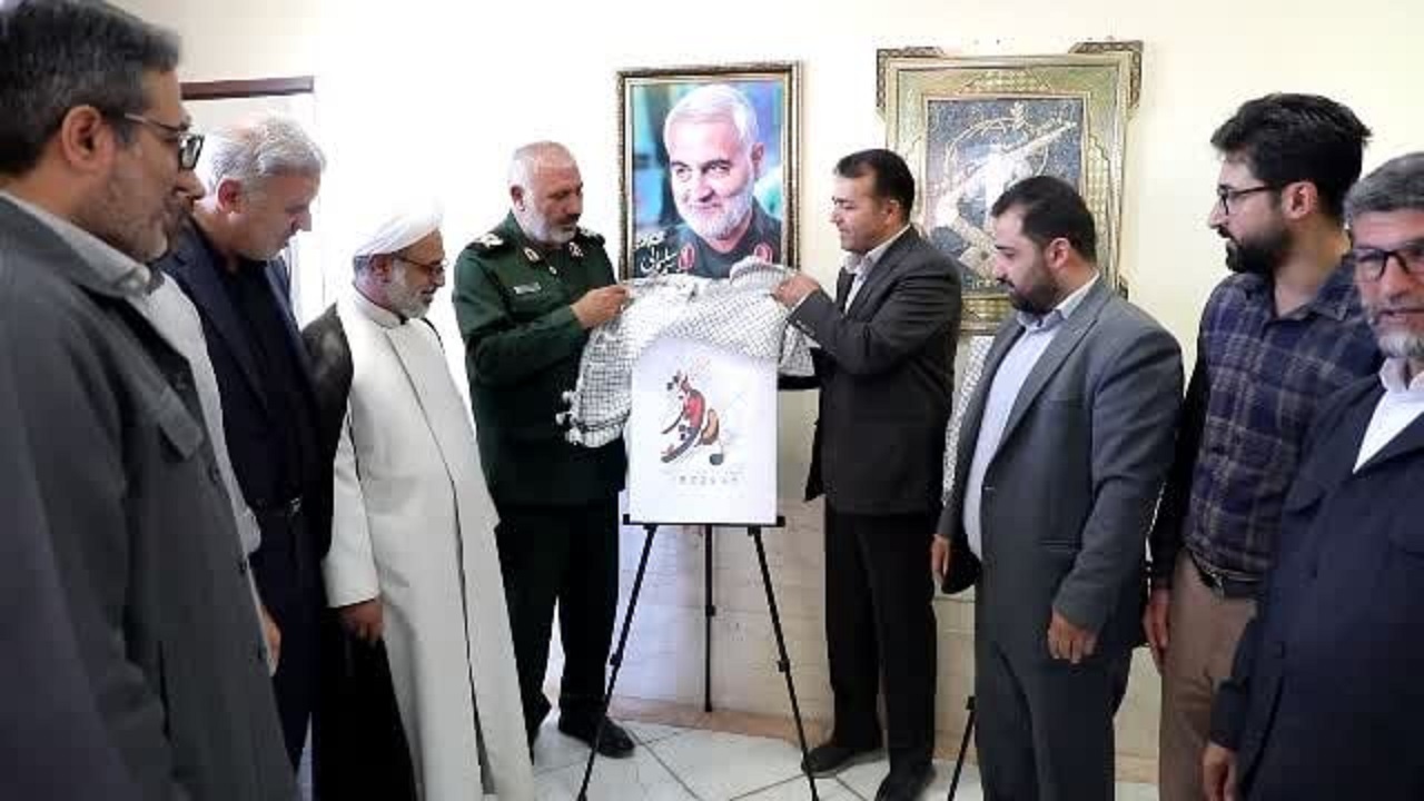 رونمایی از پوستر‌ جشنواره هنری بسیج هنرمندان