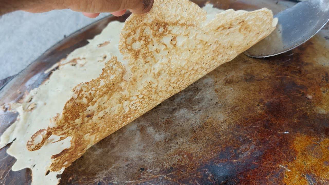 پخت نان محلی