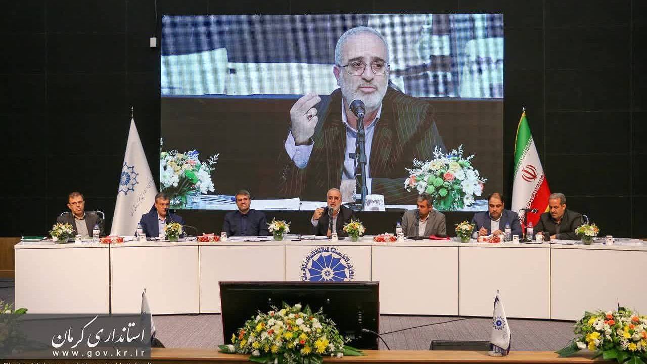 اقتضائات منطقه‌ای را باید در تحلیل‌های اقتصادی لحاظ کرد