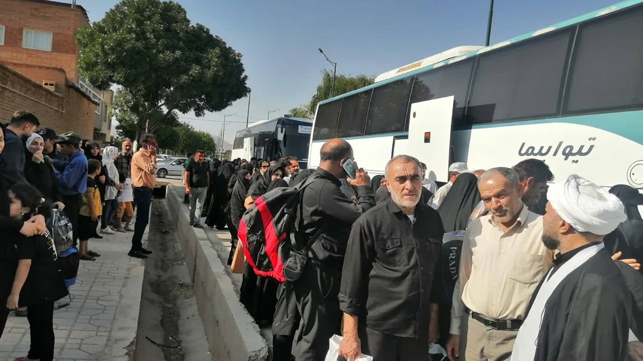 اعزام کاروان زائران شهر کیان به کربلای معلی