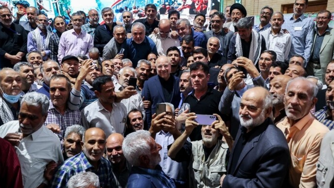 اجر آزادگان بیشتر از شهدا نباشد کمتر از ایشان نیست