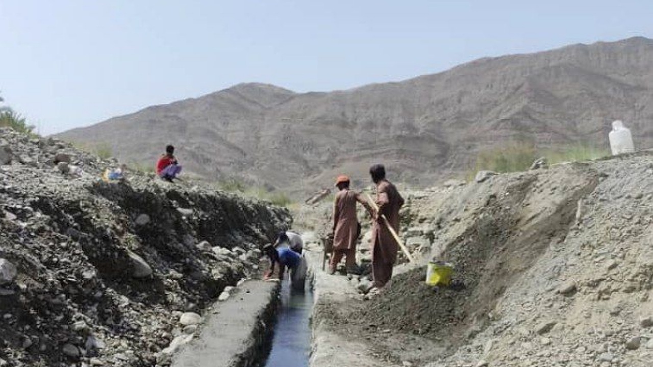 مرمت و بازسازی ۱۸ رشته قنات در شهرستان نیکشهر