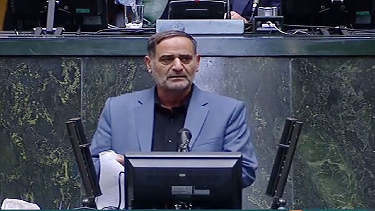 صداقت پزشکیان دلیلی برای دفاع نمایندگان از وی است