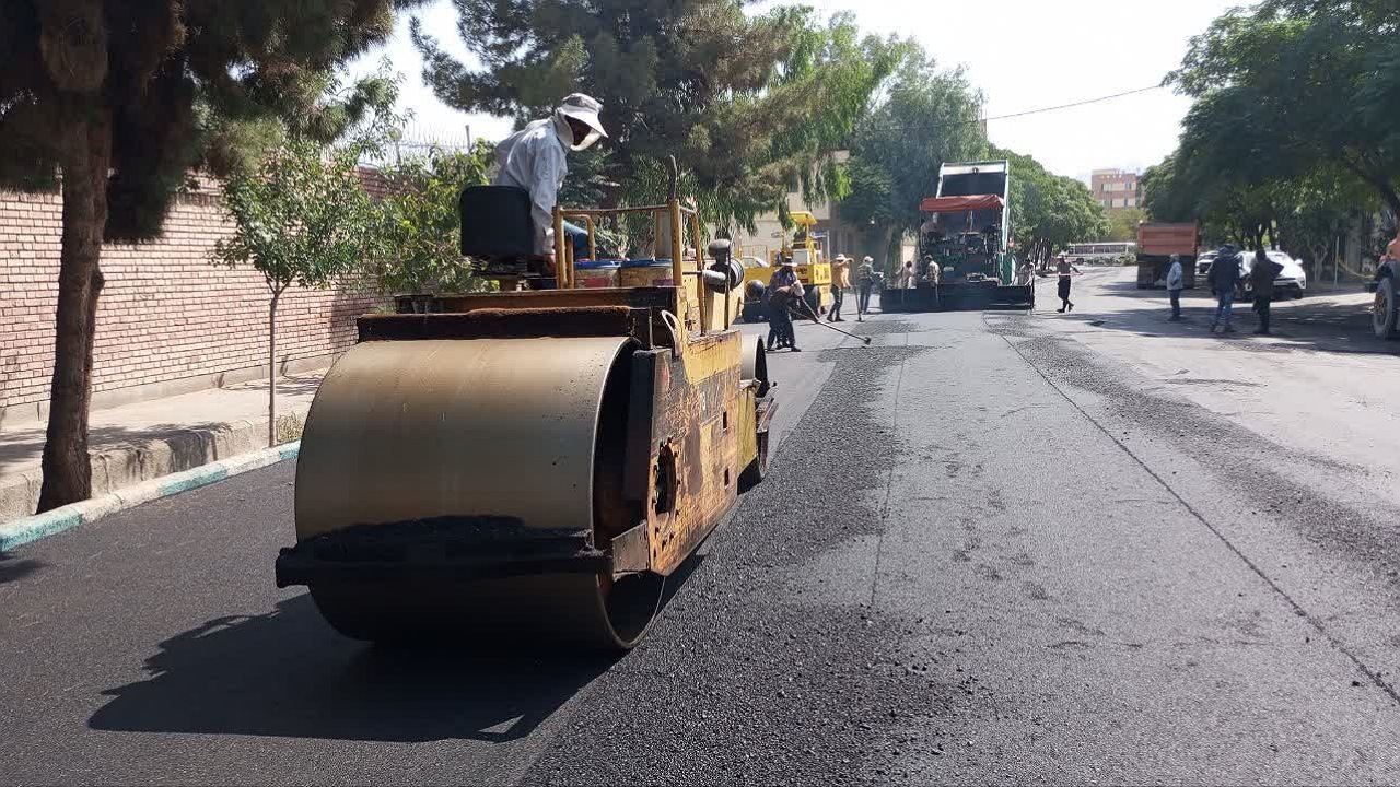 ۴۷ هزار و ۵۰۰ مترمربع از معابر شهر کرمان آسفالت شد