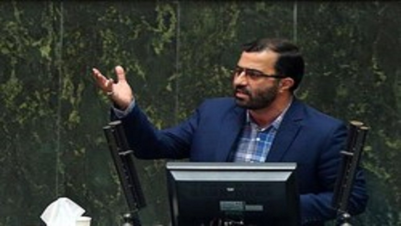 چرا افرادی که از فتنه‌گران حمایت می‌کنند به مجلس معرفی شدند؟!