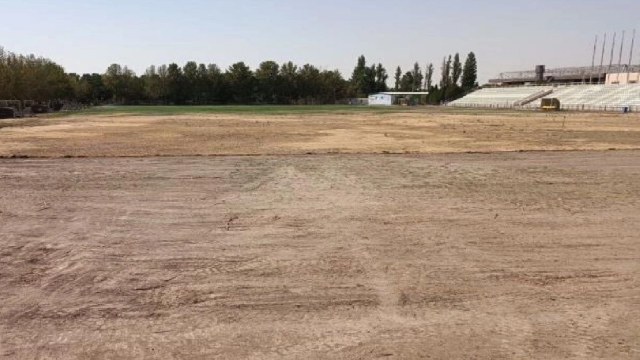 دستاوردی جدید از فدراسیون تاج؛ زمین چمن مرکز ملی فوتبال خاکی شد