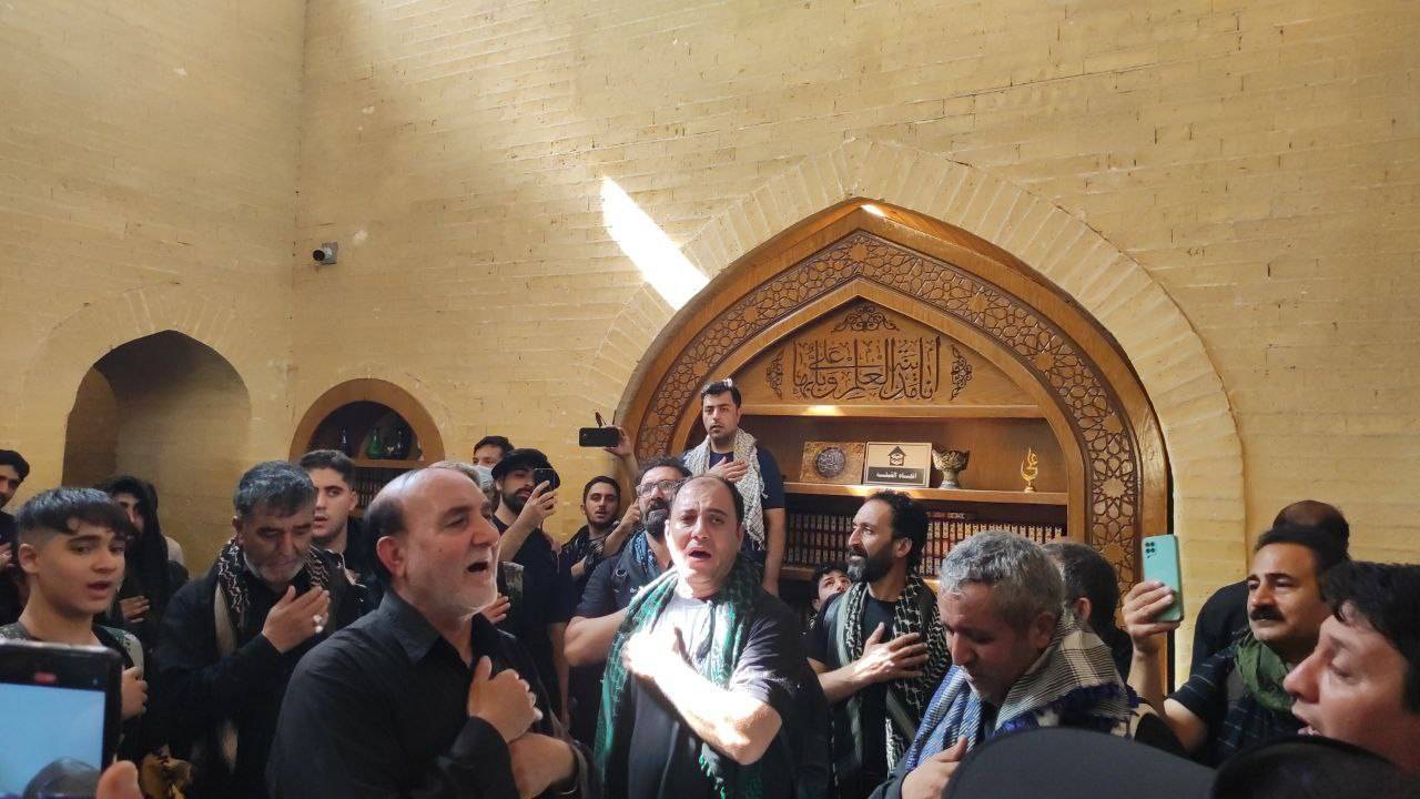 حضوز زائران در مسیر پیاده روی
