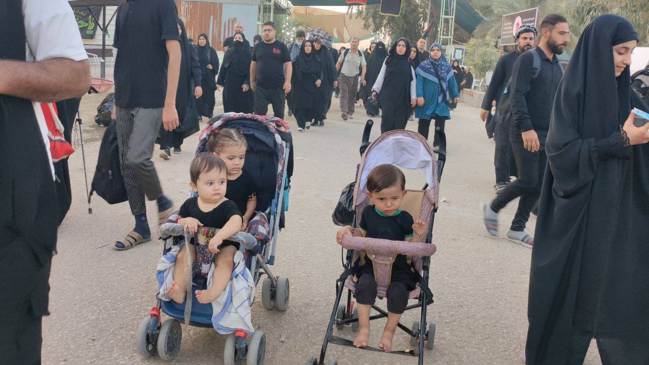 حضور کودکان در مسیر پیاده روی اربعین