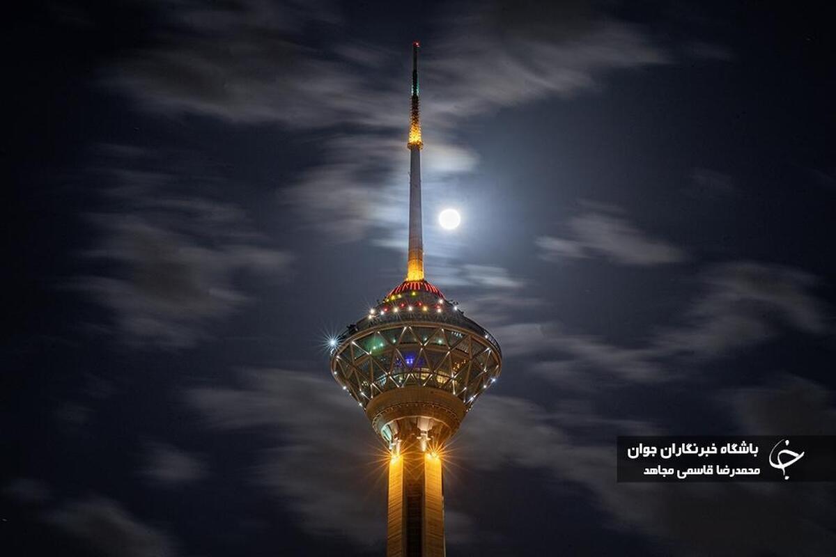 ماه گرفتگی کامل در آسمان پایتخت