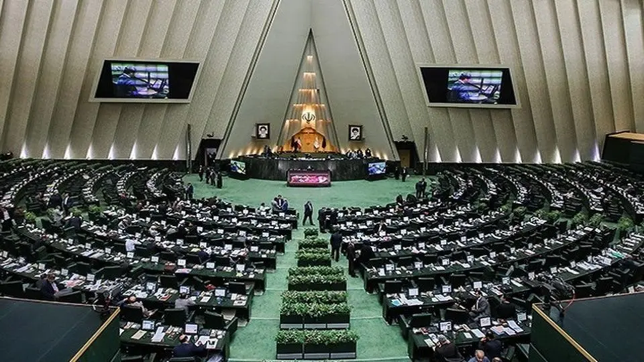 رای اعتماد فراکسیون انقلاب مجلس به ۱۵ وزیر پیشنهادی کابینه پزشکیان