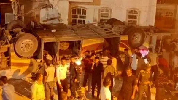 واژگون شدن اتوبوس زائران پاکستانی در دهشیر واژگون شدن اتوبوس زائران پاکستانی در دهشیر یزد