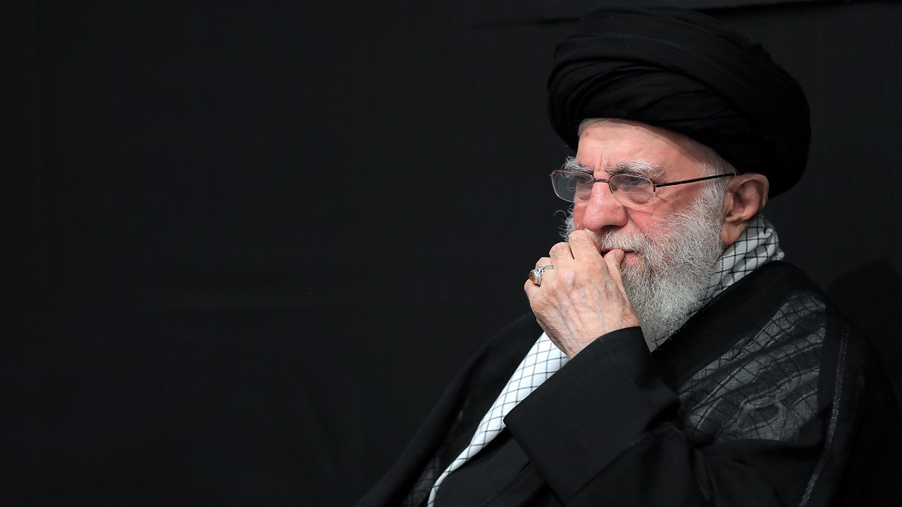 دانشجویان جامانده به حسینیه امام خمینی (ره) می‌روند