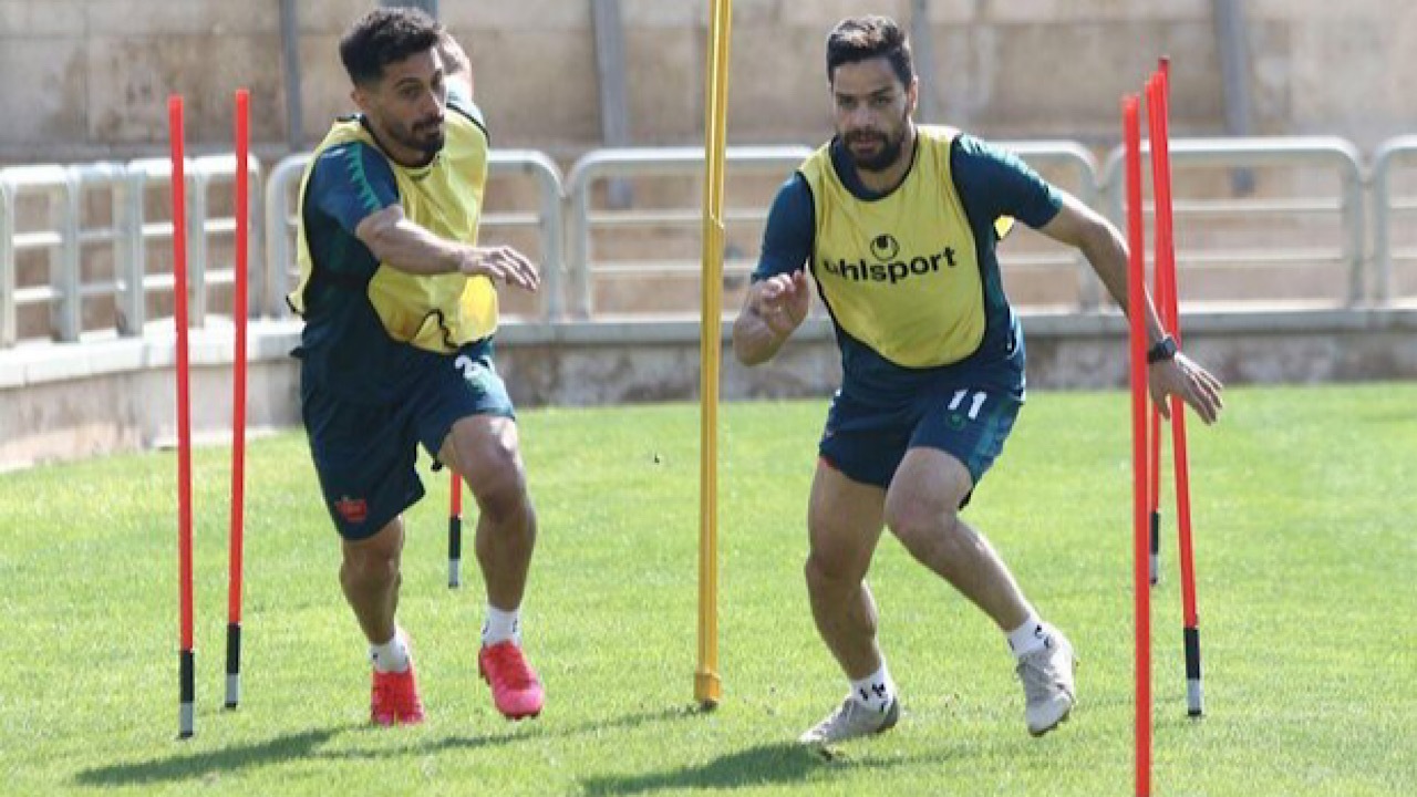 سرخپوشان تمرین کردند و راهی فرودگاه شدند