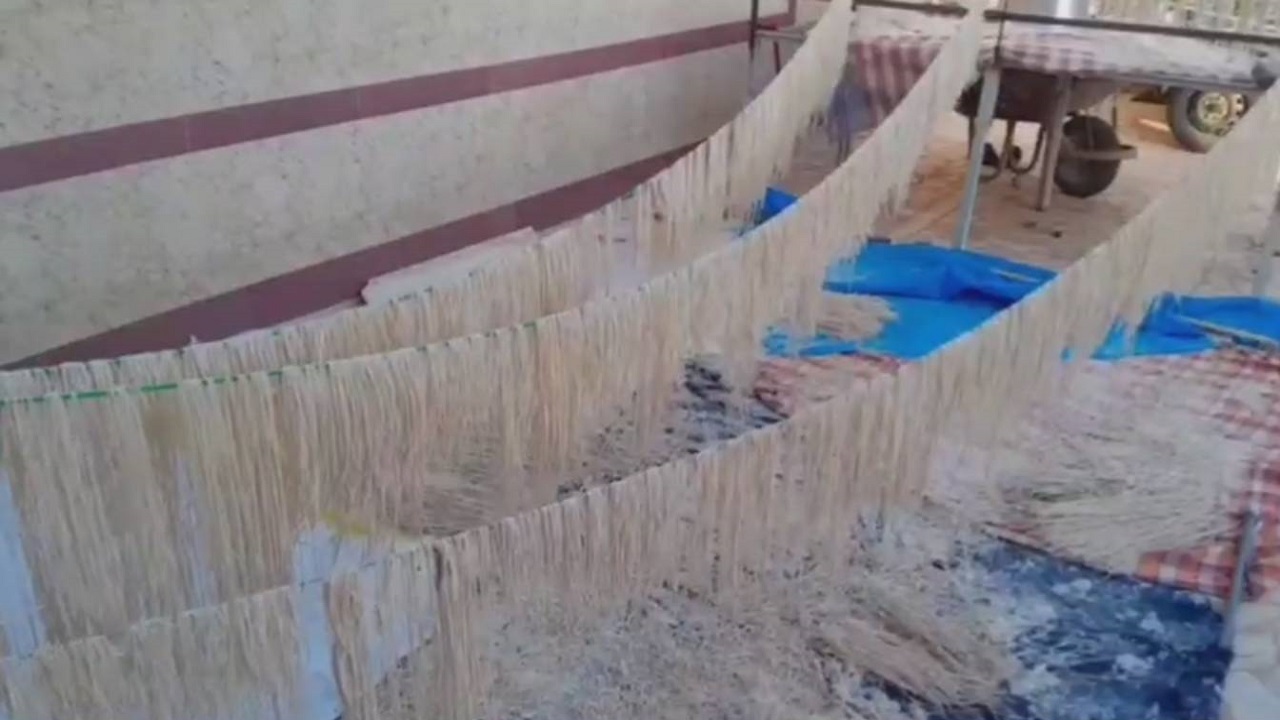 فیلمی از تهیه خشتلی به سبک سنتی در روستای ده محمد