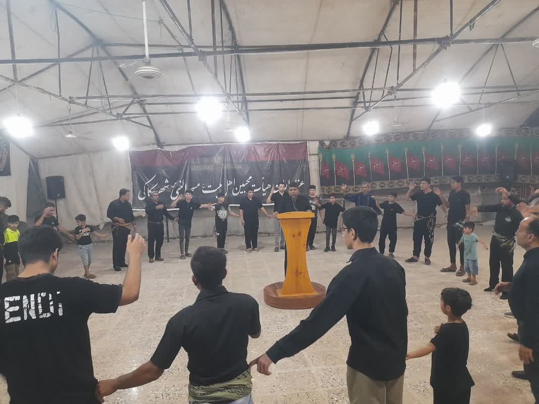 برگزاری مراسم سینه زنی سنتی در کاکی برگزاری مراسم سینه زنی سنتی در کاکی