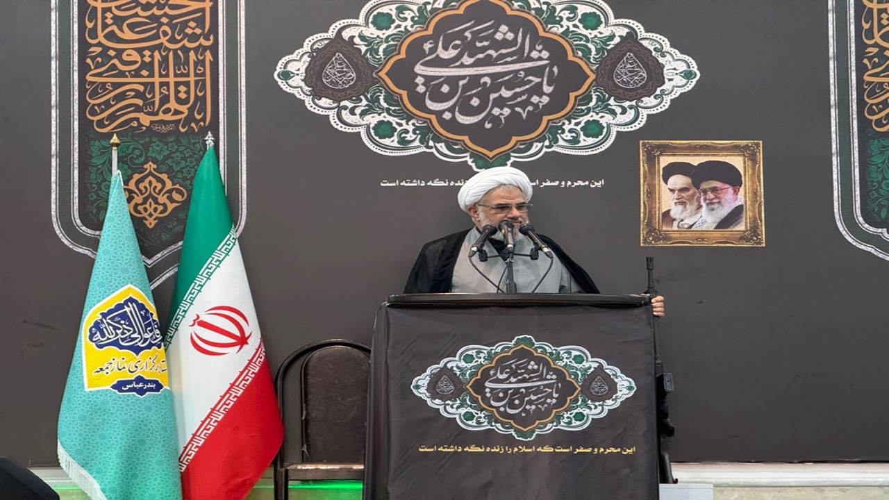  نماز جمعه برکات تربیتی ، اخلاقی وفرهنگی دارد