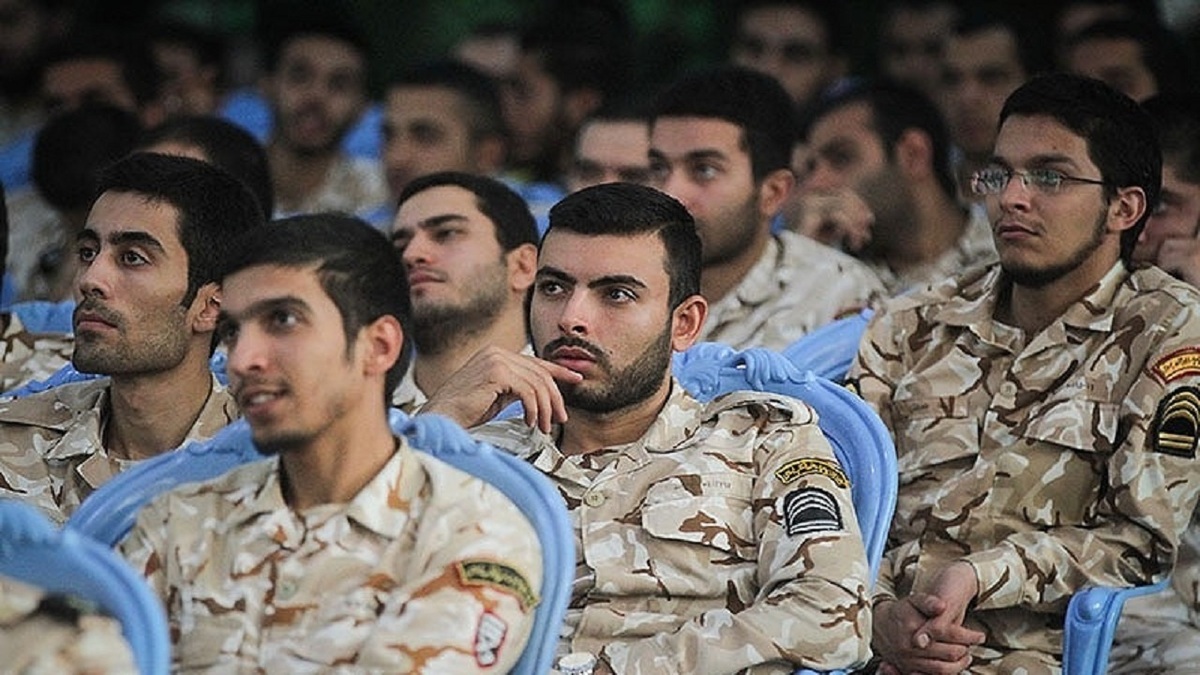باشگاه خبرنگاران -سربازان چقدر حقوق می‌گیرند؟