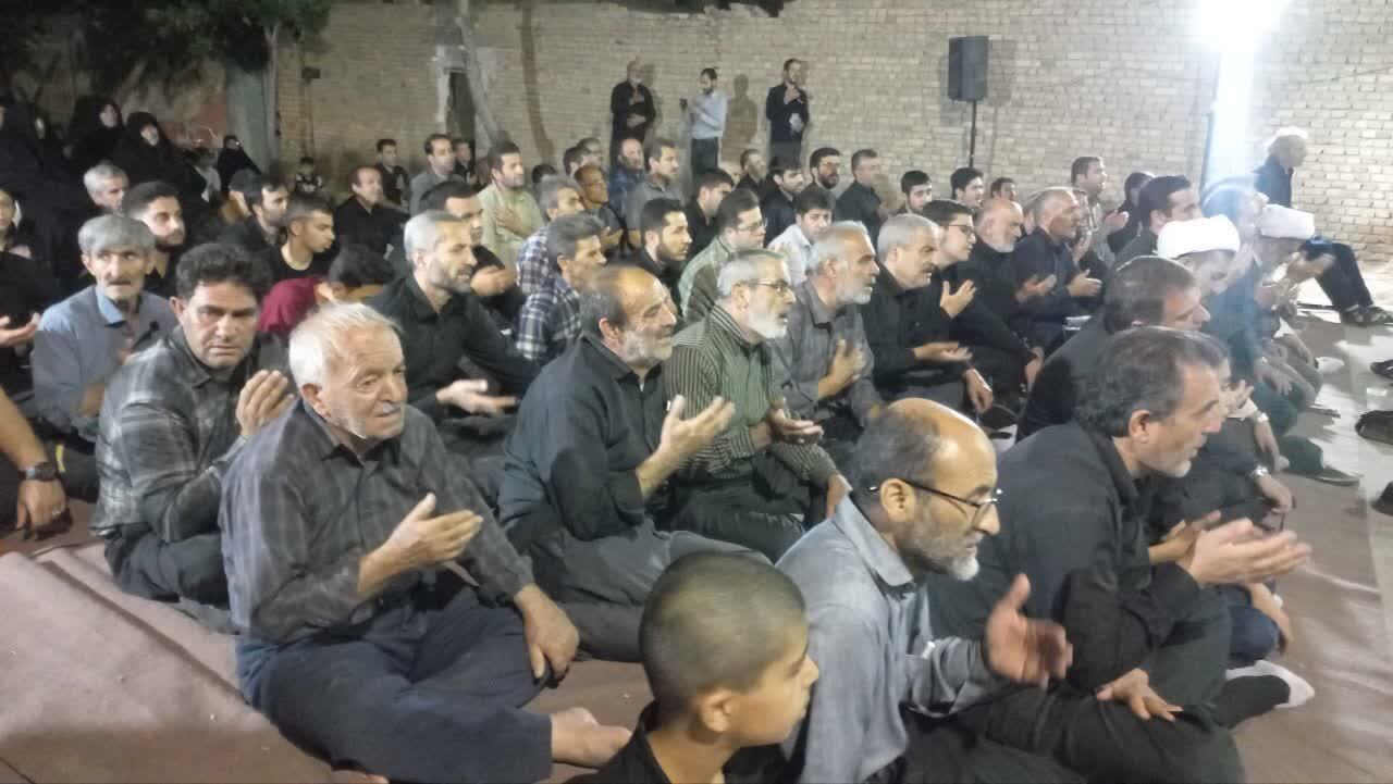 مراسم سینه زنی