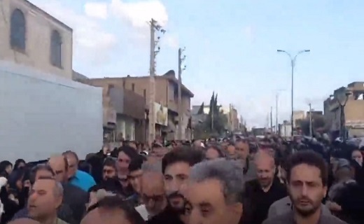 استقبال مردم رودبار از خانواده شهید کیانی
