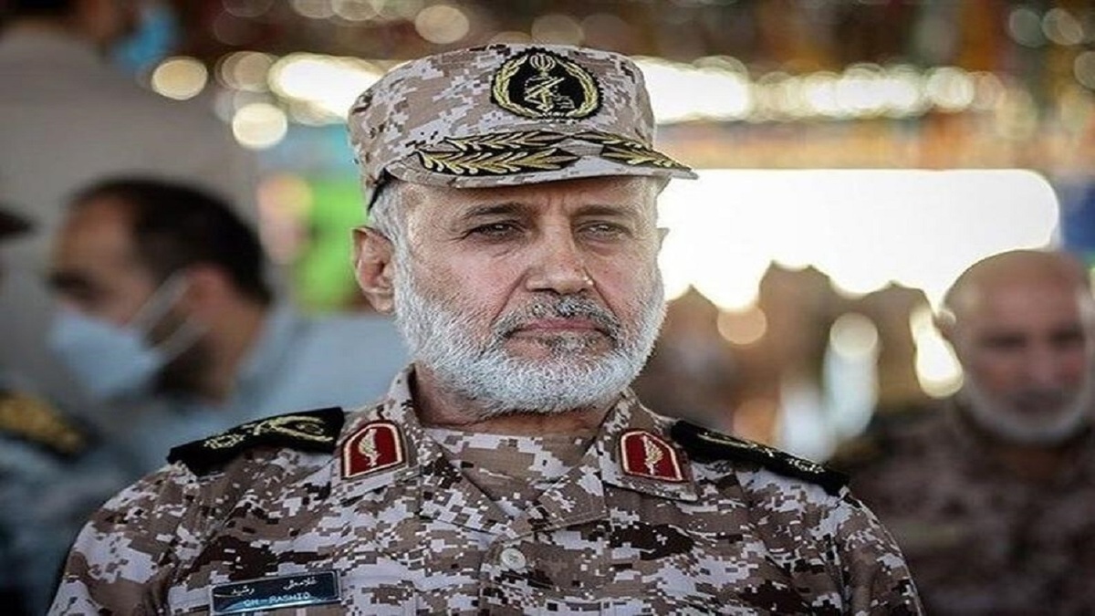 اقامه نماز جماعت در تونل موشکی نیروی هوافضای سپاه پاسداران + فیلم