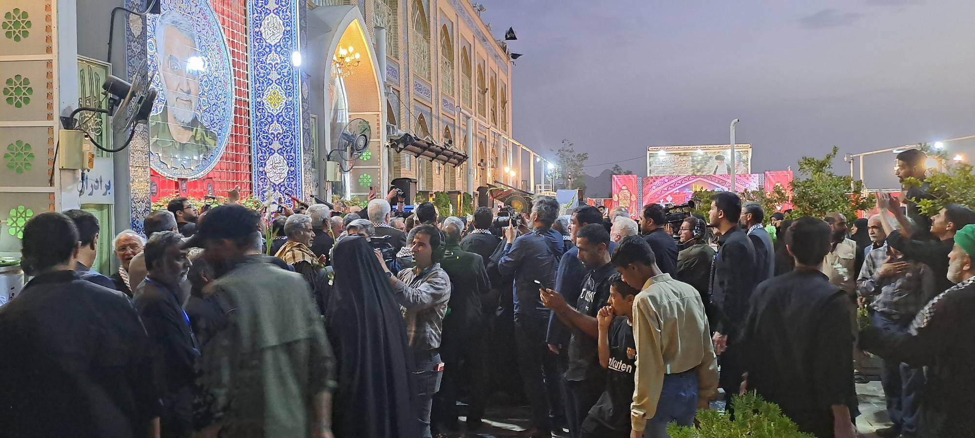 حال و هوای افتتاحیه اجلاسیه پیرغلامان حسینی در گلزار شهدای کرمان + تصاویر