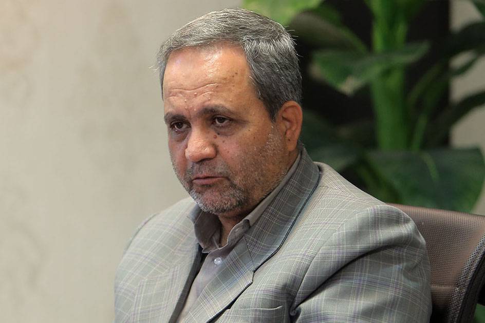 دیدار فرماندار با خانواده شهدا در سیرجان