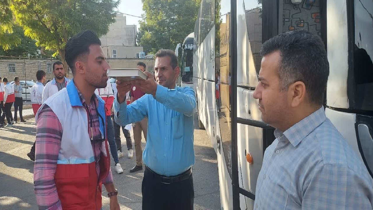اعزام ۱۰۰ نفر از اعضای جوان جمعیت هلال احمر به مشهد مقدس