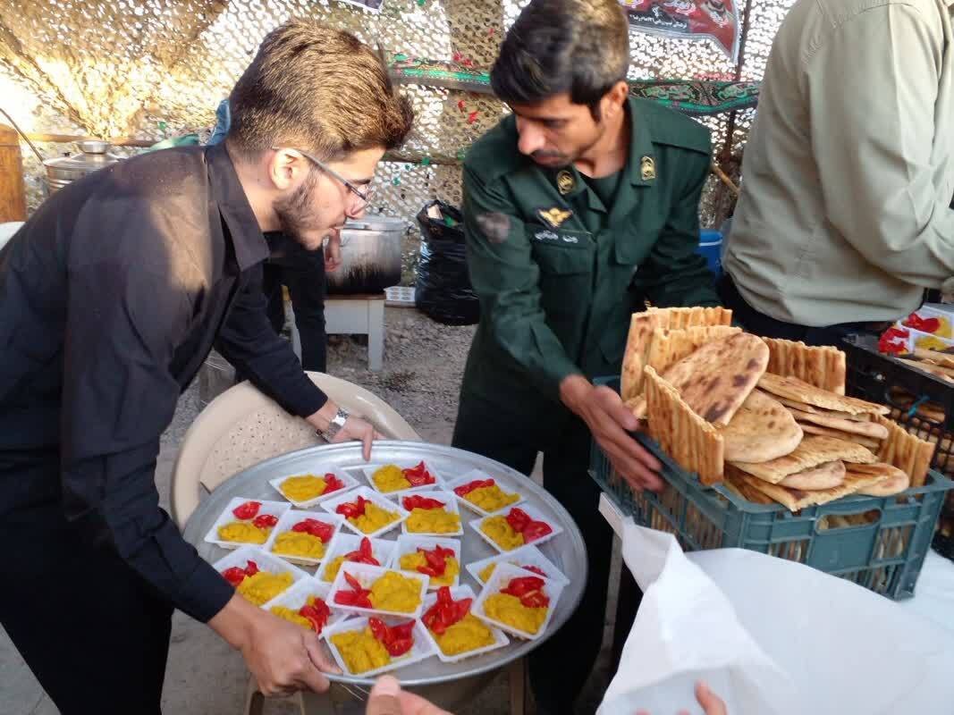 پذیرایی از سوگواران حسینی