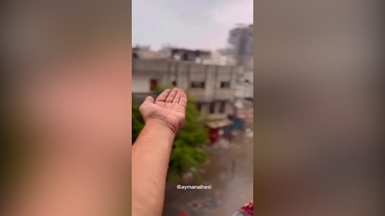 بارش باران در غزه و شادی کودکان + فیلم
