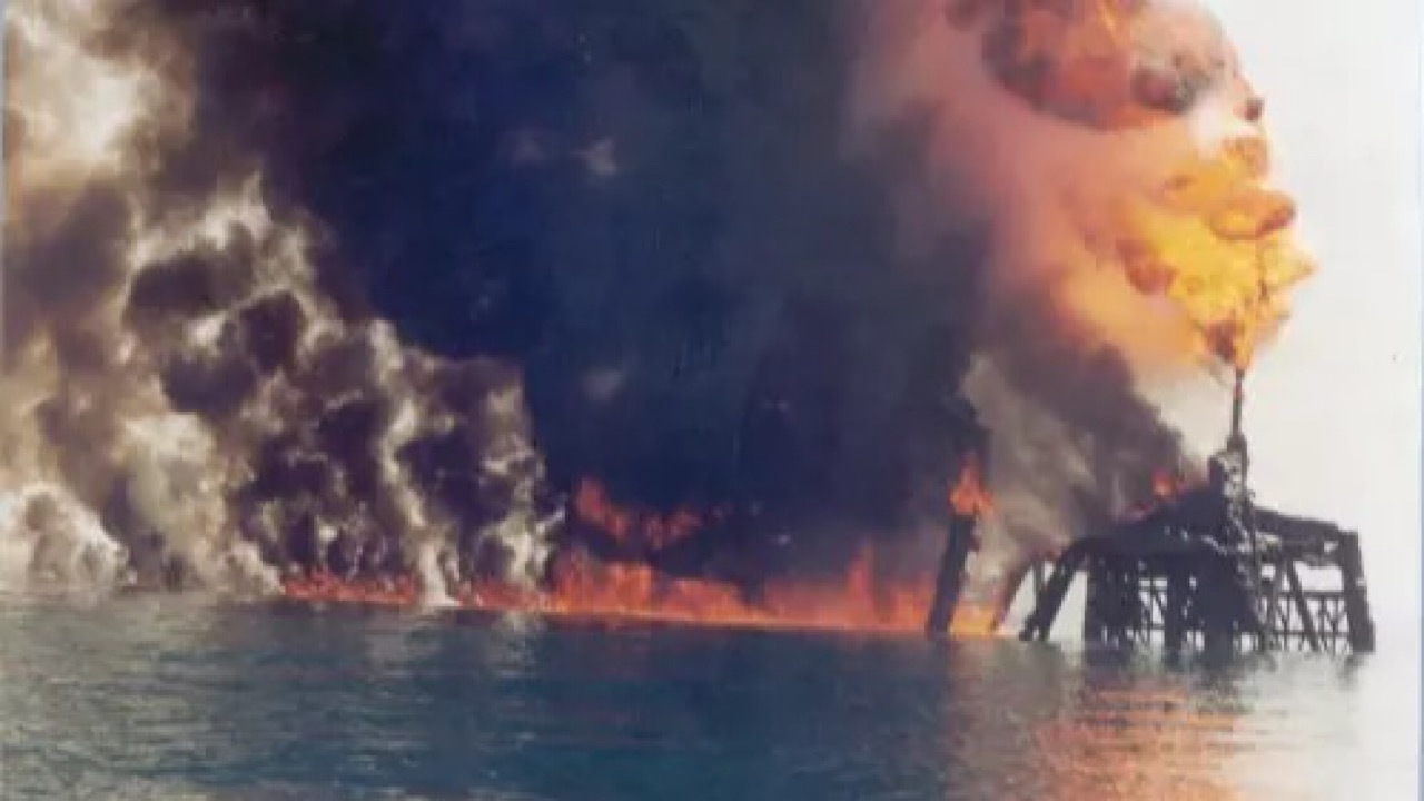 ماجرای افتادن تنها بی‌سیم در دریا و منوری که پل ارتباطی با فرماندهی شد/ نذر حقوق برای رسیدن به اسکله