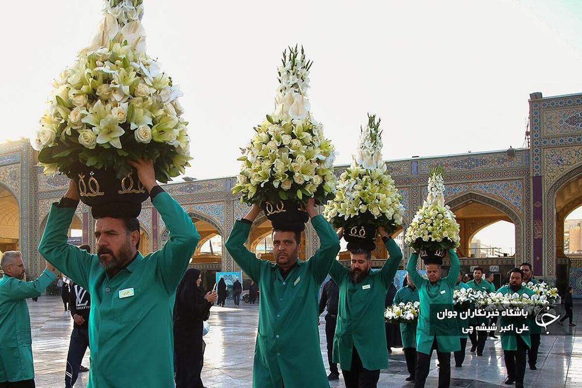 گل آرایی صحن های حرم مطهر رضوی