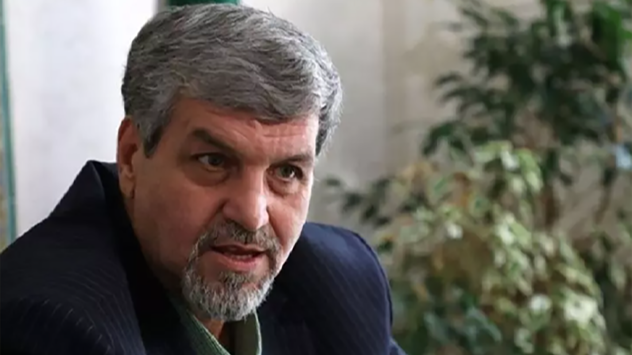 عاشق خدمت هستم، اما گدای قدرت نیستم