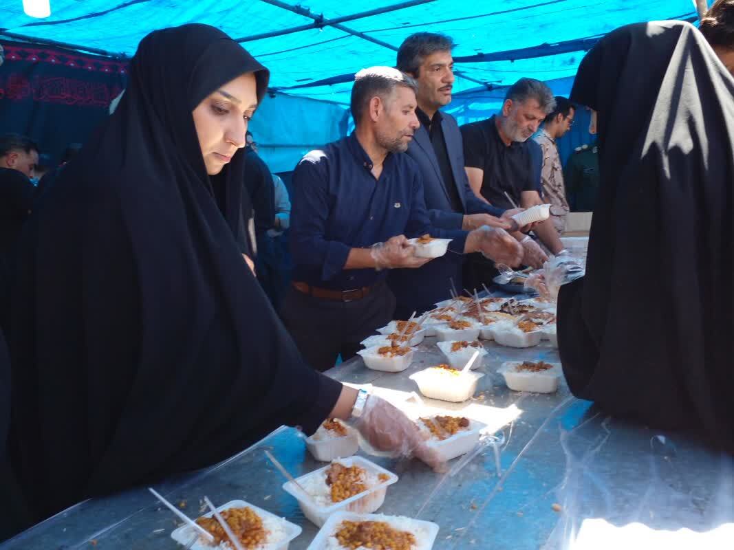 توزیع غذا