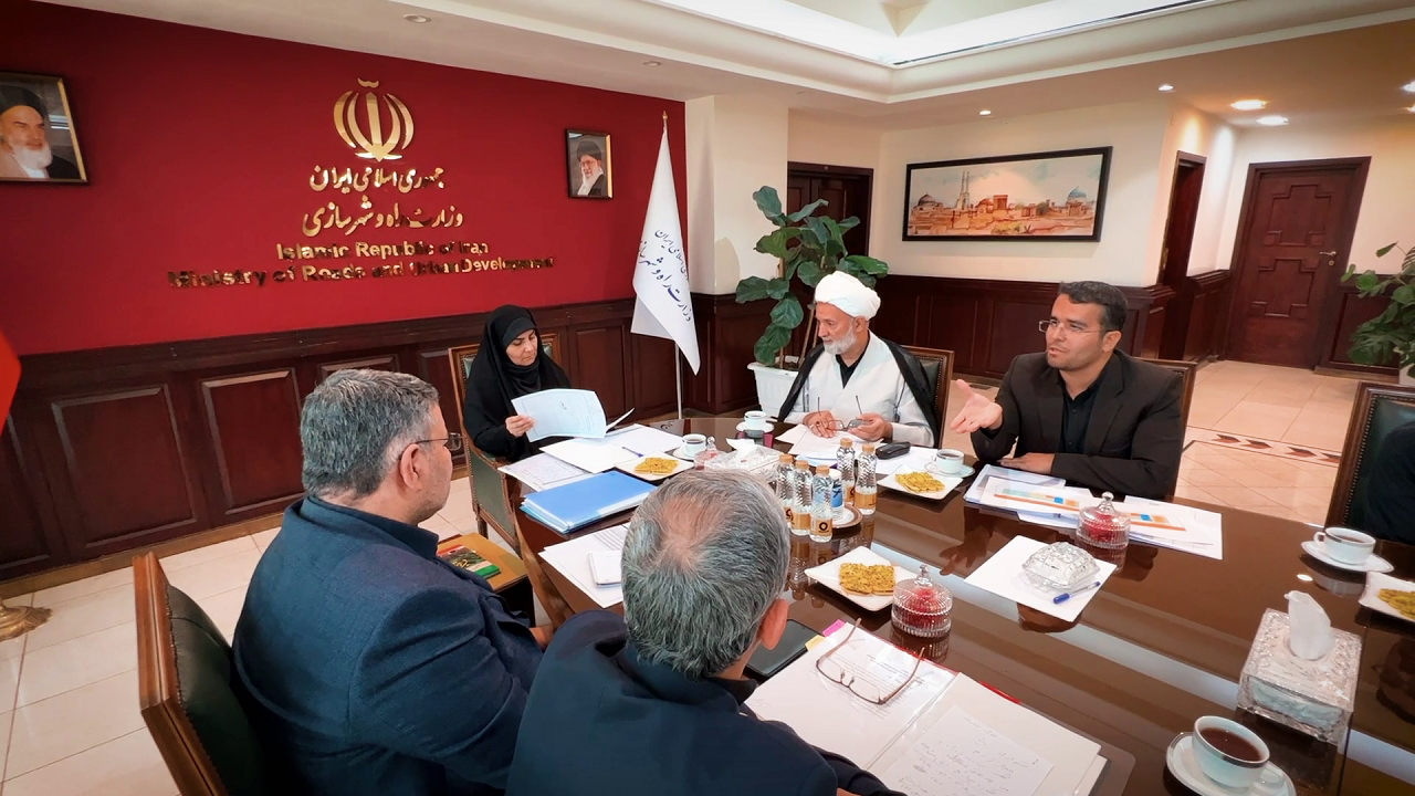 مسائل حوزه راه و مسکن استان قم بررسی شد
