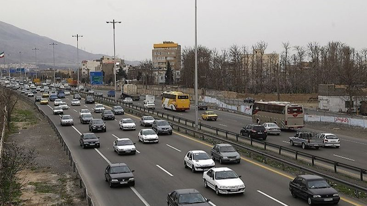 ورود بیش از ۱۳ میلیون وسیله نقلیه در تعطیلات اخیر به جاده‌های کشور